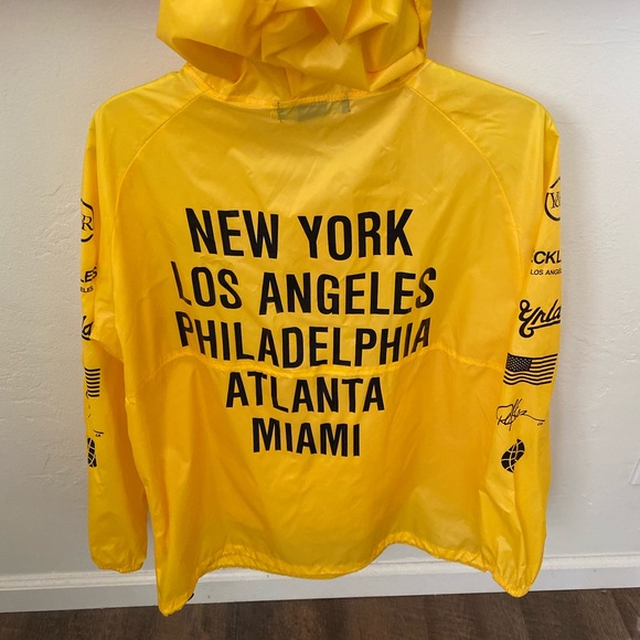 Young & Reckless - Picture 3 of 4